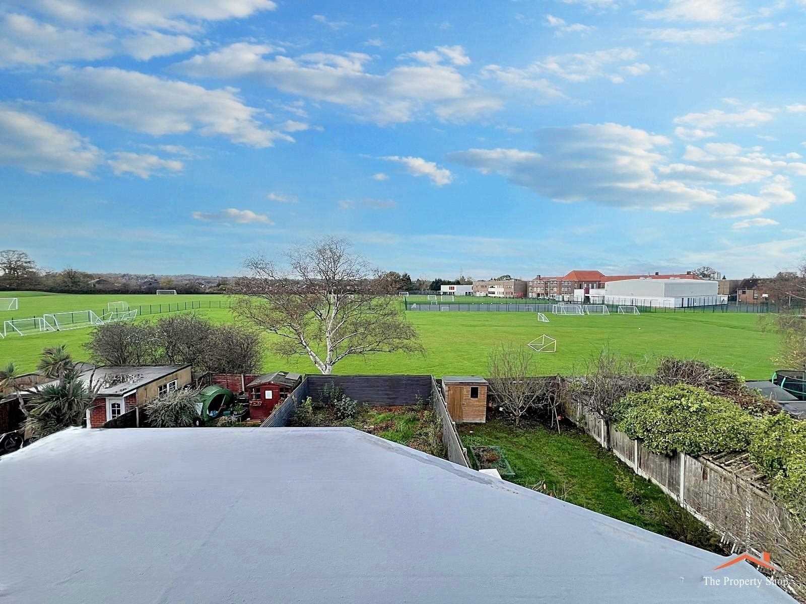 Bullhead Rd, Borehamwood - Picture 18