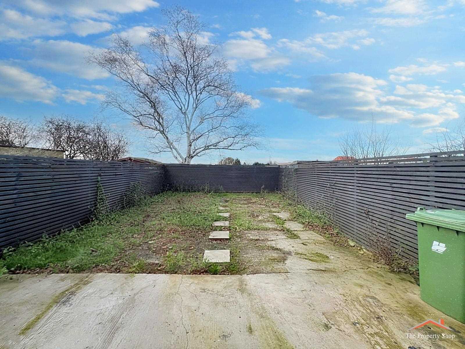 Bullhead Rd, Borehamwood - Picture 19