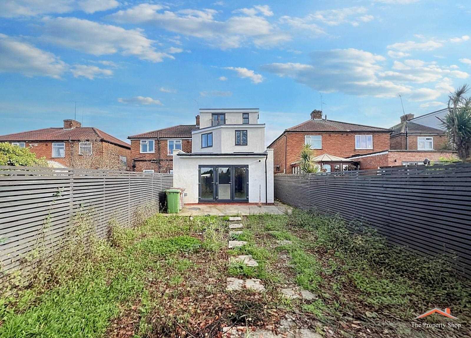 Bullhead Rd, Borehamwood - Picture 20