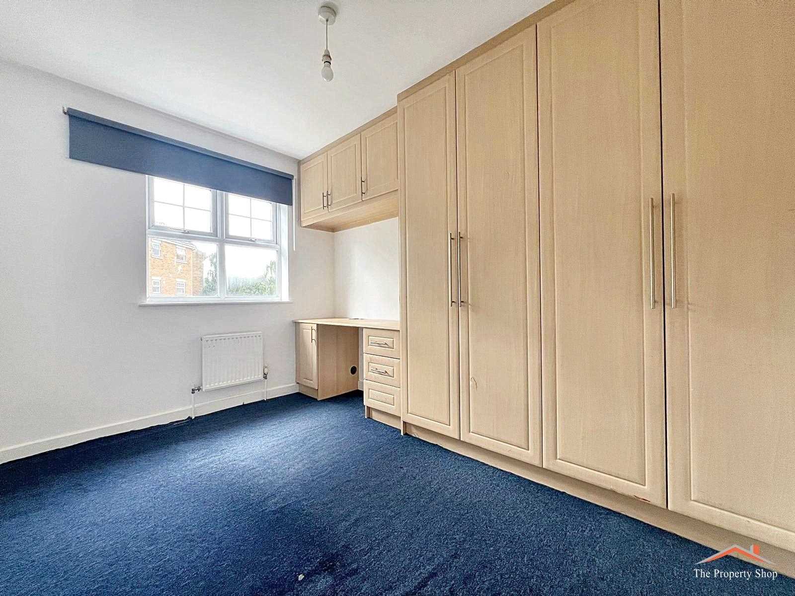 De Havilland Road - Picture 5