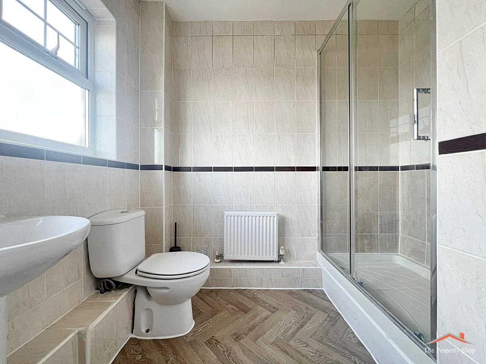 De Havilland Road - Picture 9