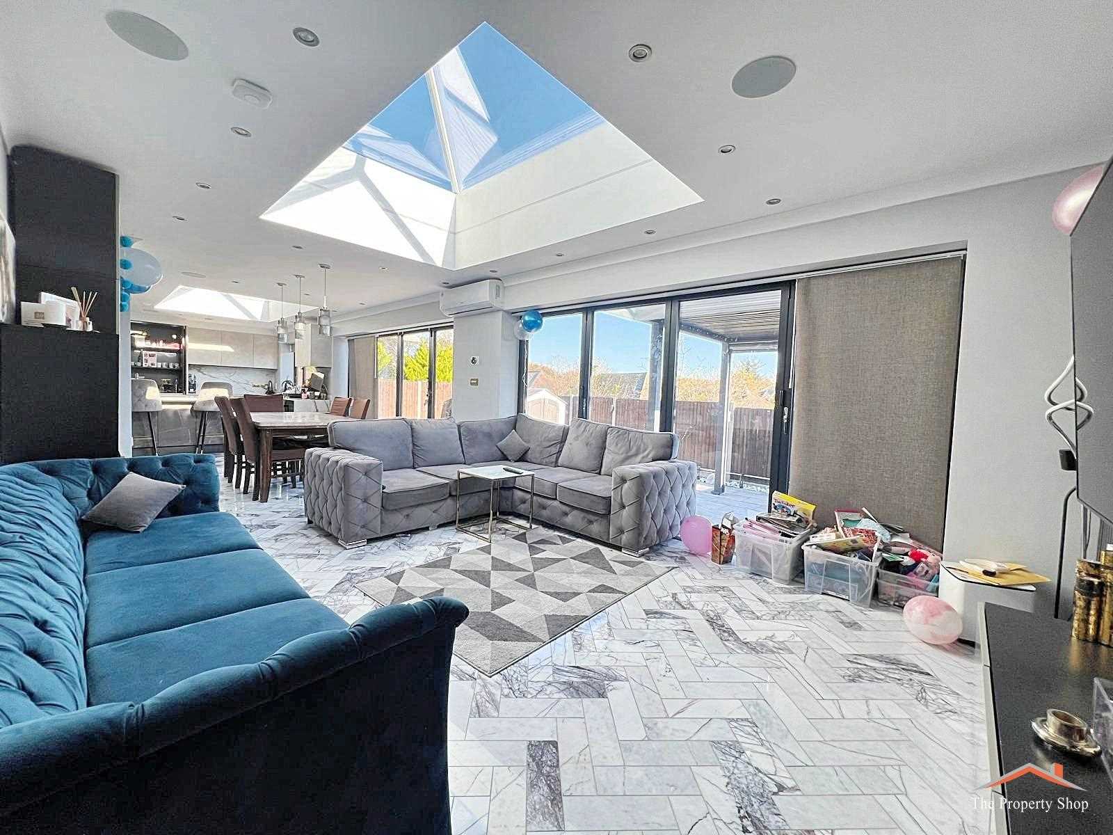 Highview Avenue - Picture 6