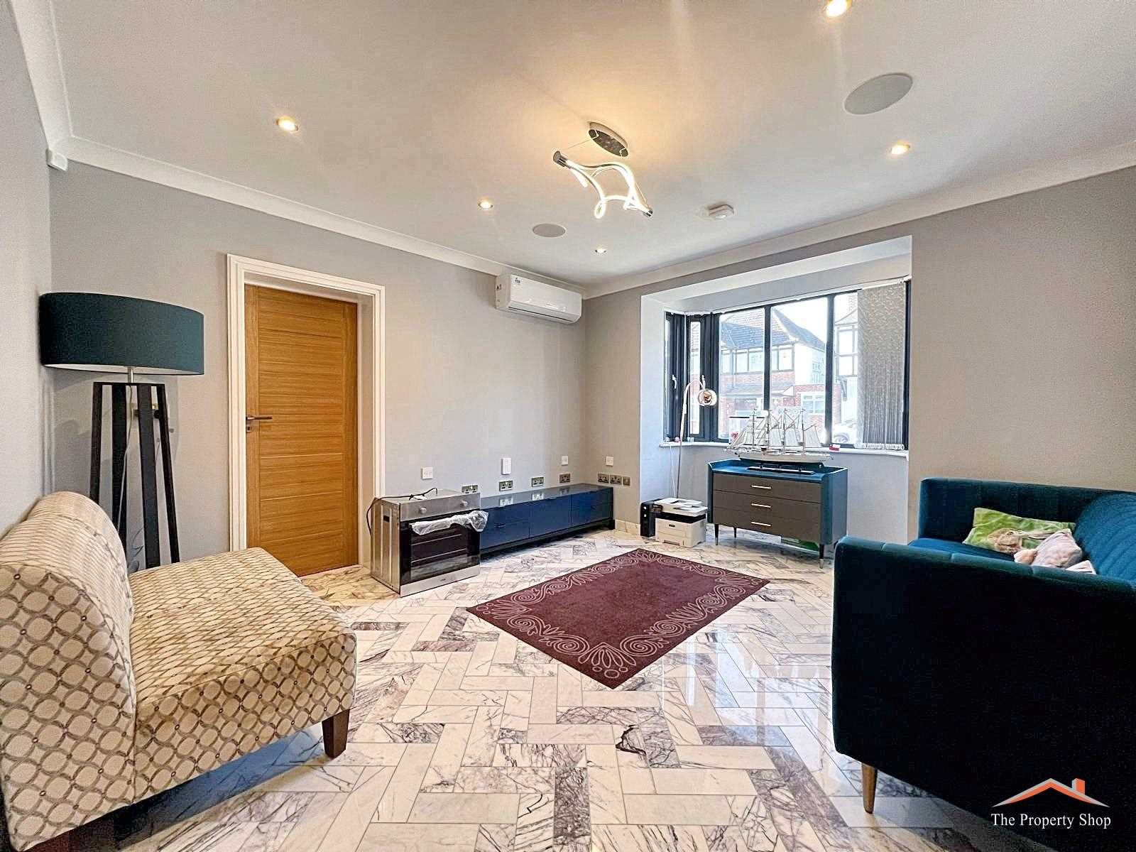 Highview Avenue - Picture 7