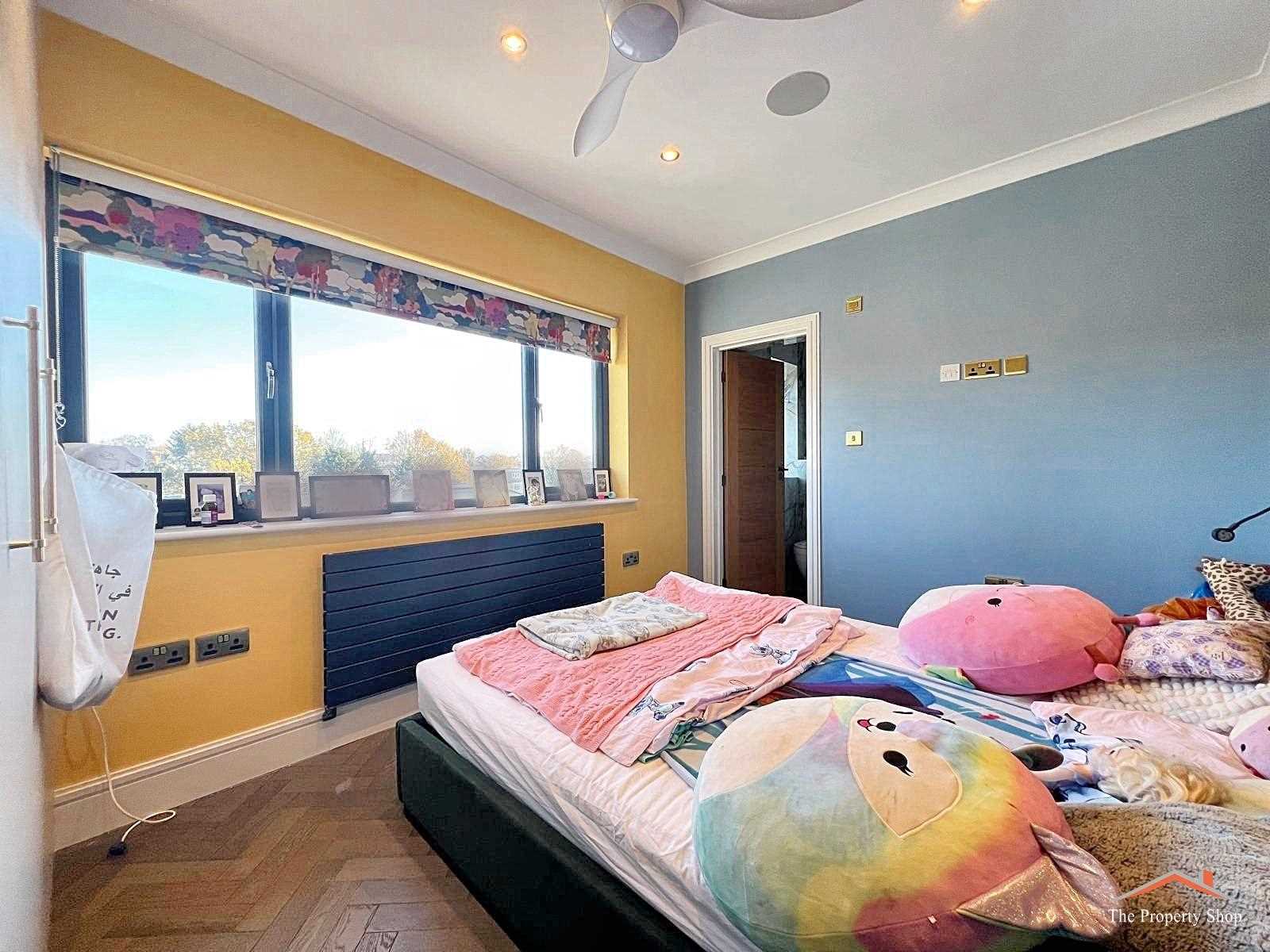 Highview Avenue - Picture 12