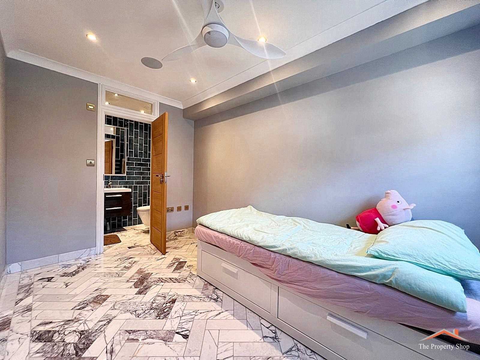 Highview Avenue - Picture 21