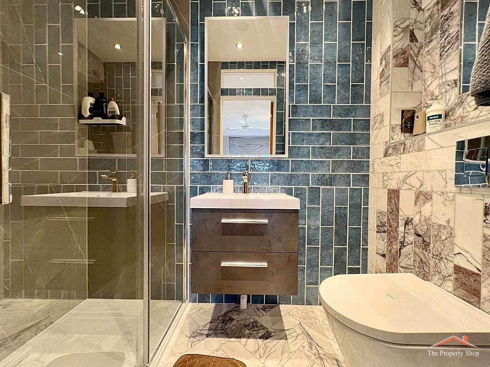 Highview Avenue - Picture 22