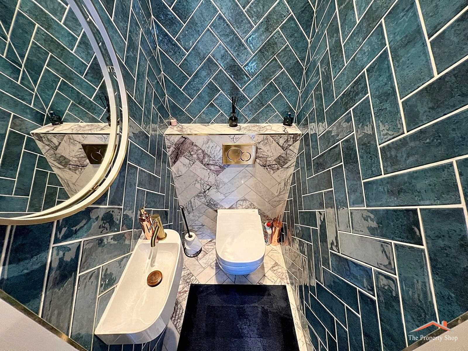 Highview Avenue - Picture 23