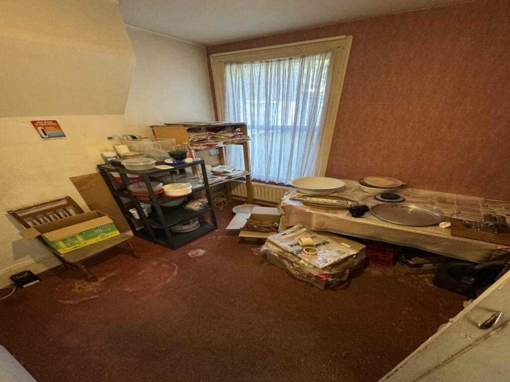 Squires Lane - Picture 4