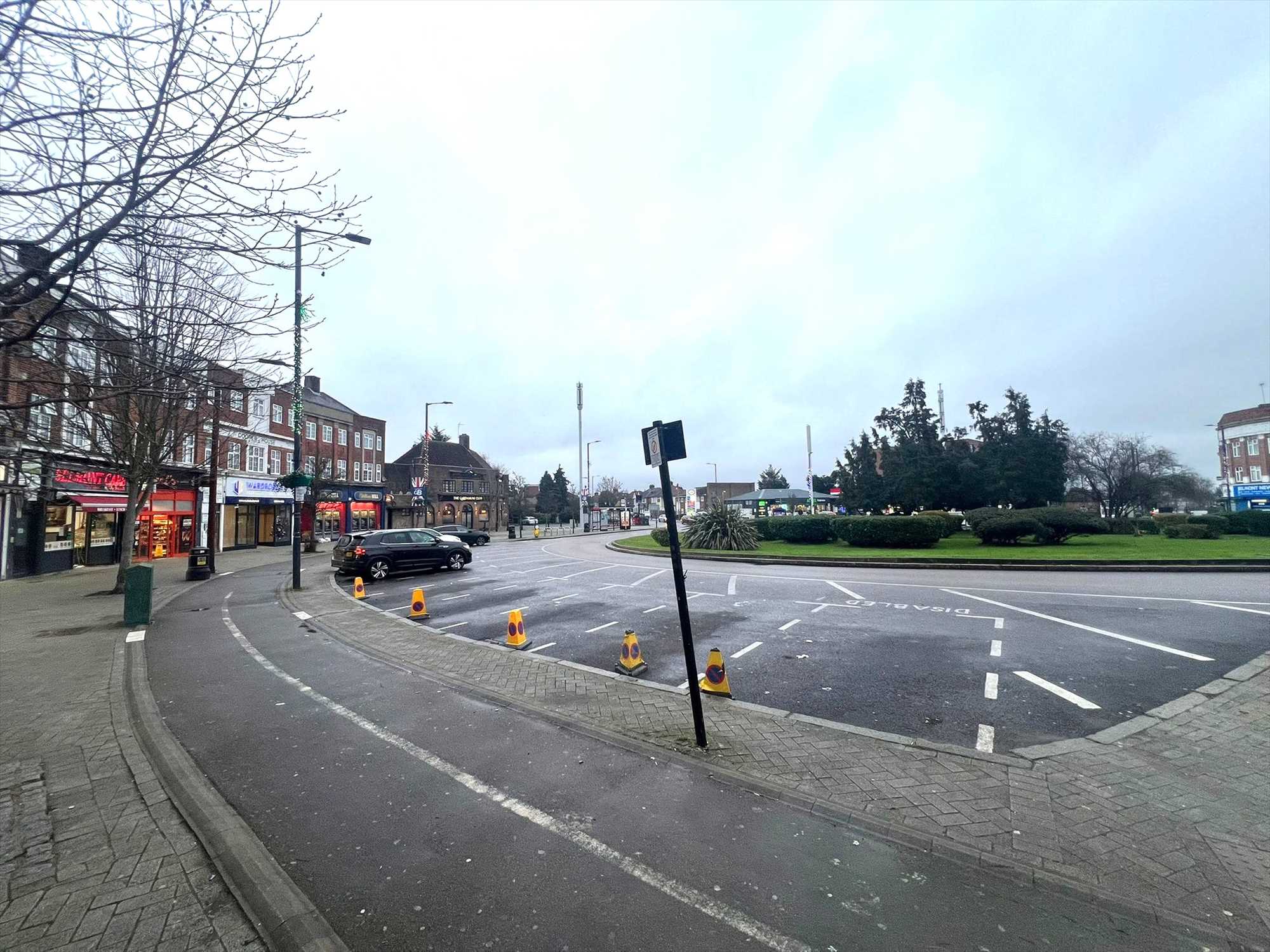 Belmont Circle, Harrow, - Picture 5