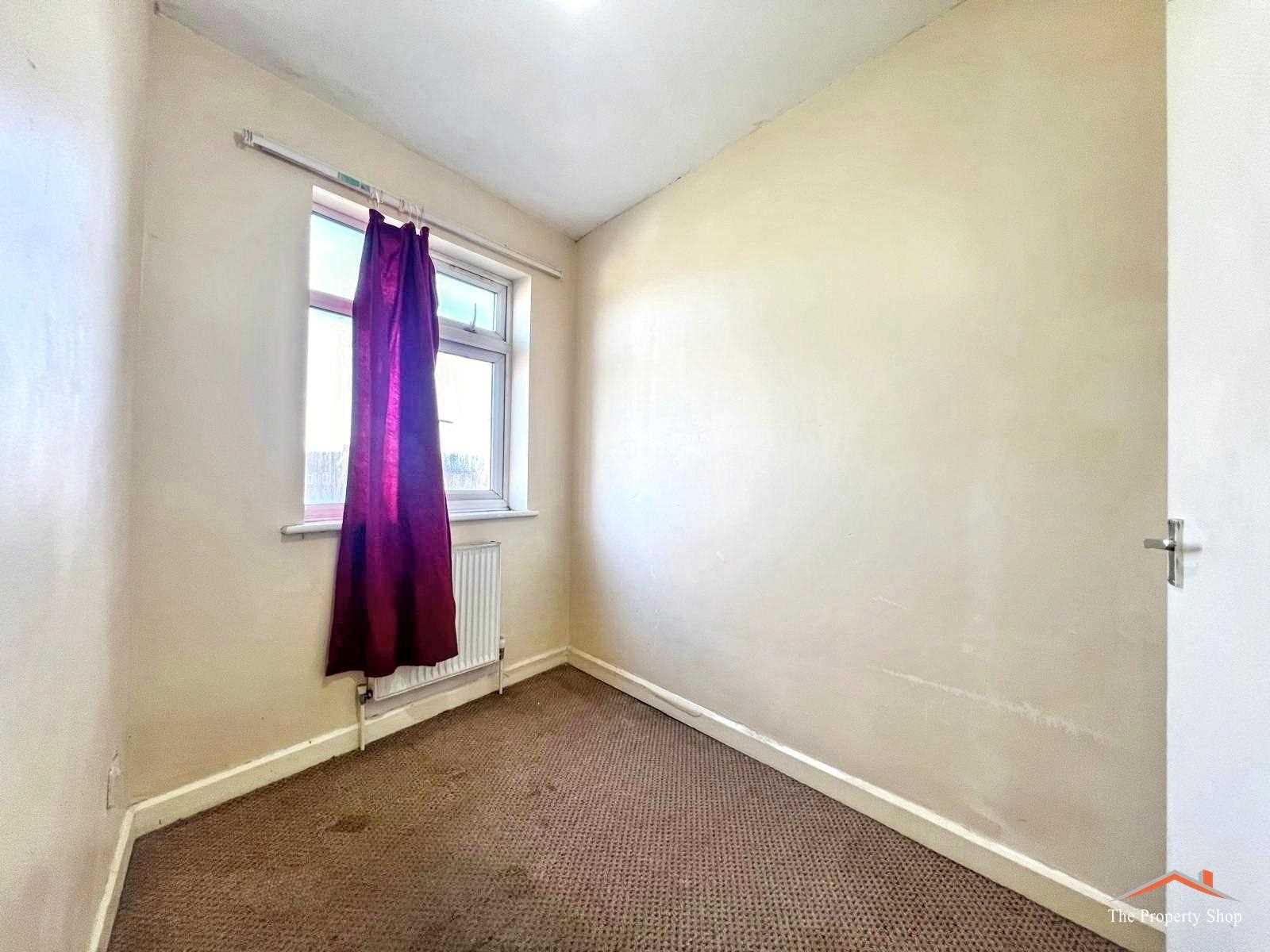 Belmont Circle, Harrow, - Picture 6