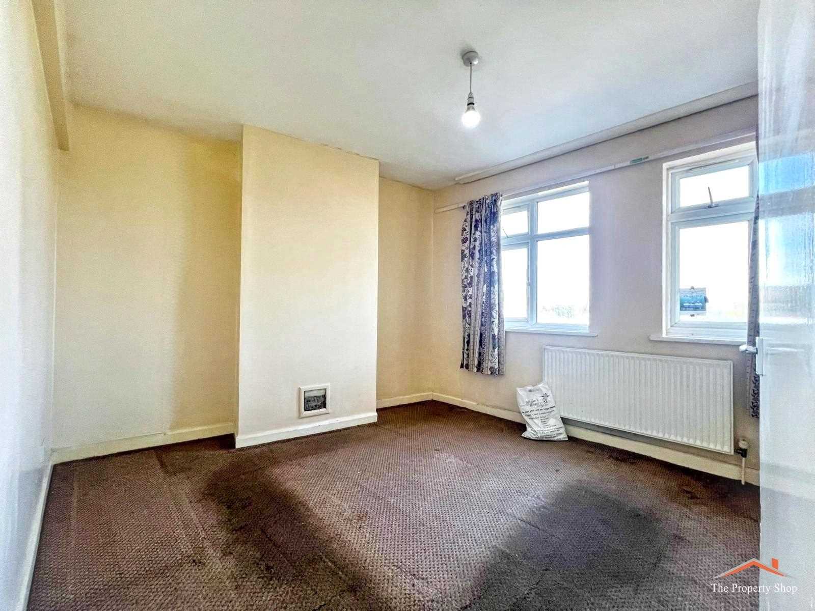 Belmont Circle, Harrow, - Picture 7