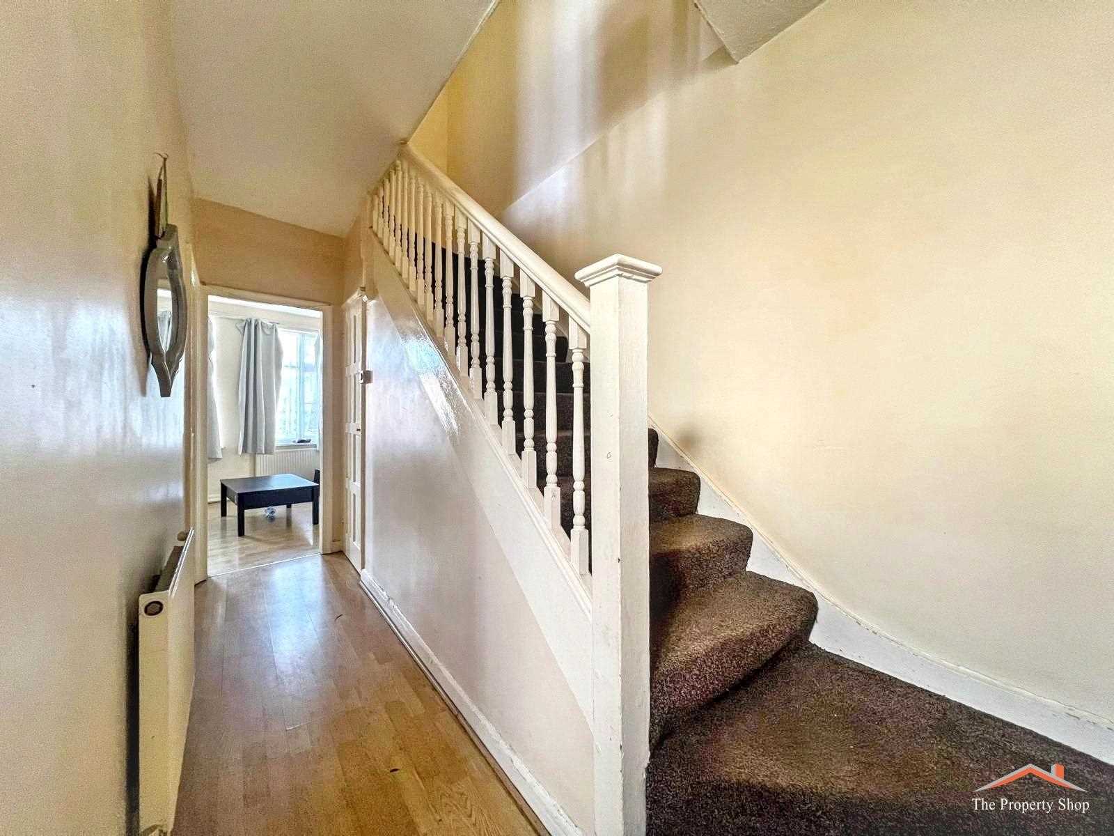 Belmont Circle, Harrow, - Picture 9