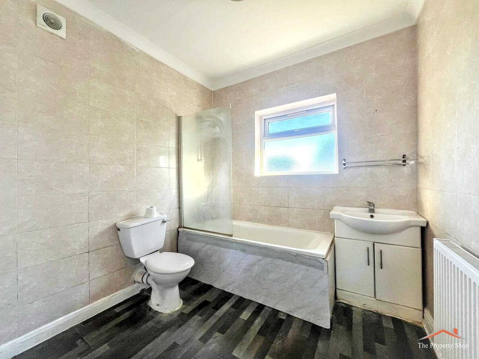 Elmgate Gardens - Picture 12