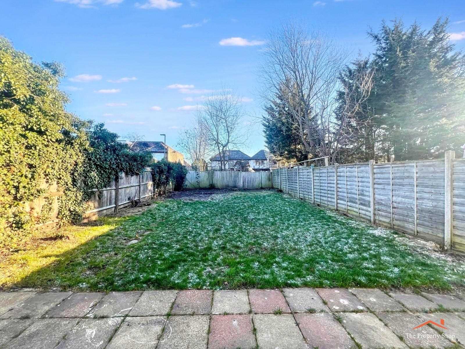 Elmgate Gardens - Picture 13