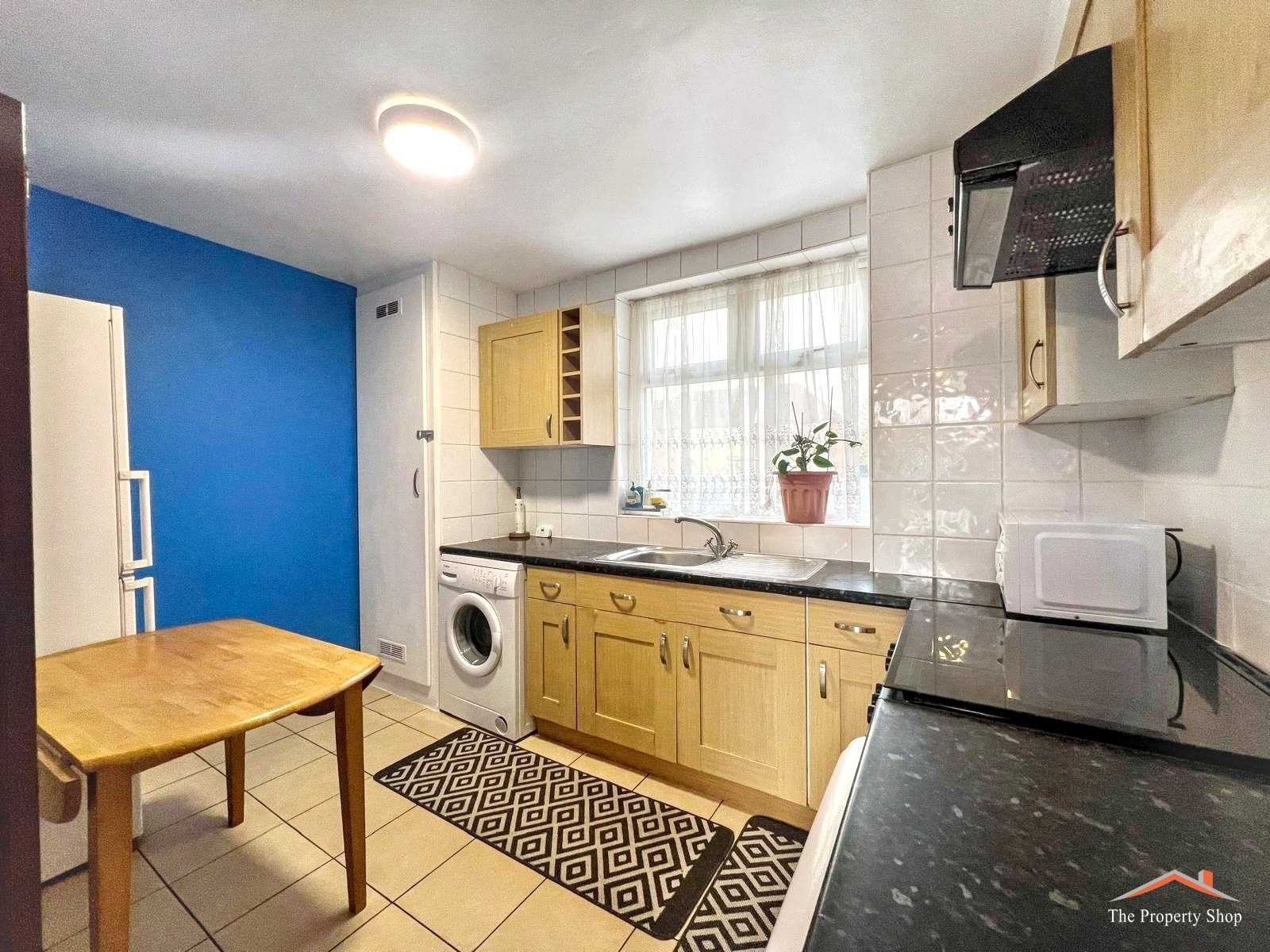 Watling Avenue - Picture 6