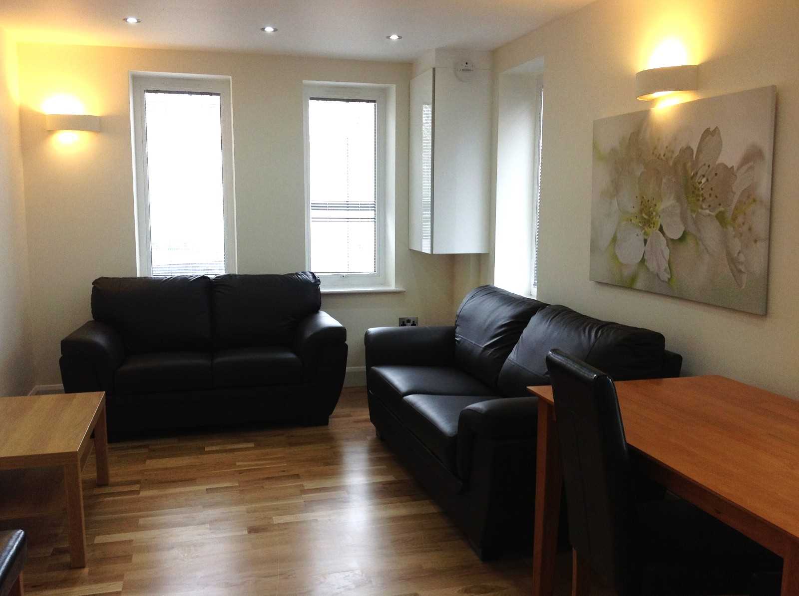 Woodford Court - Picture 3