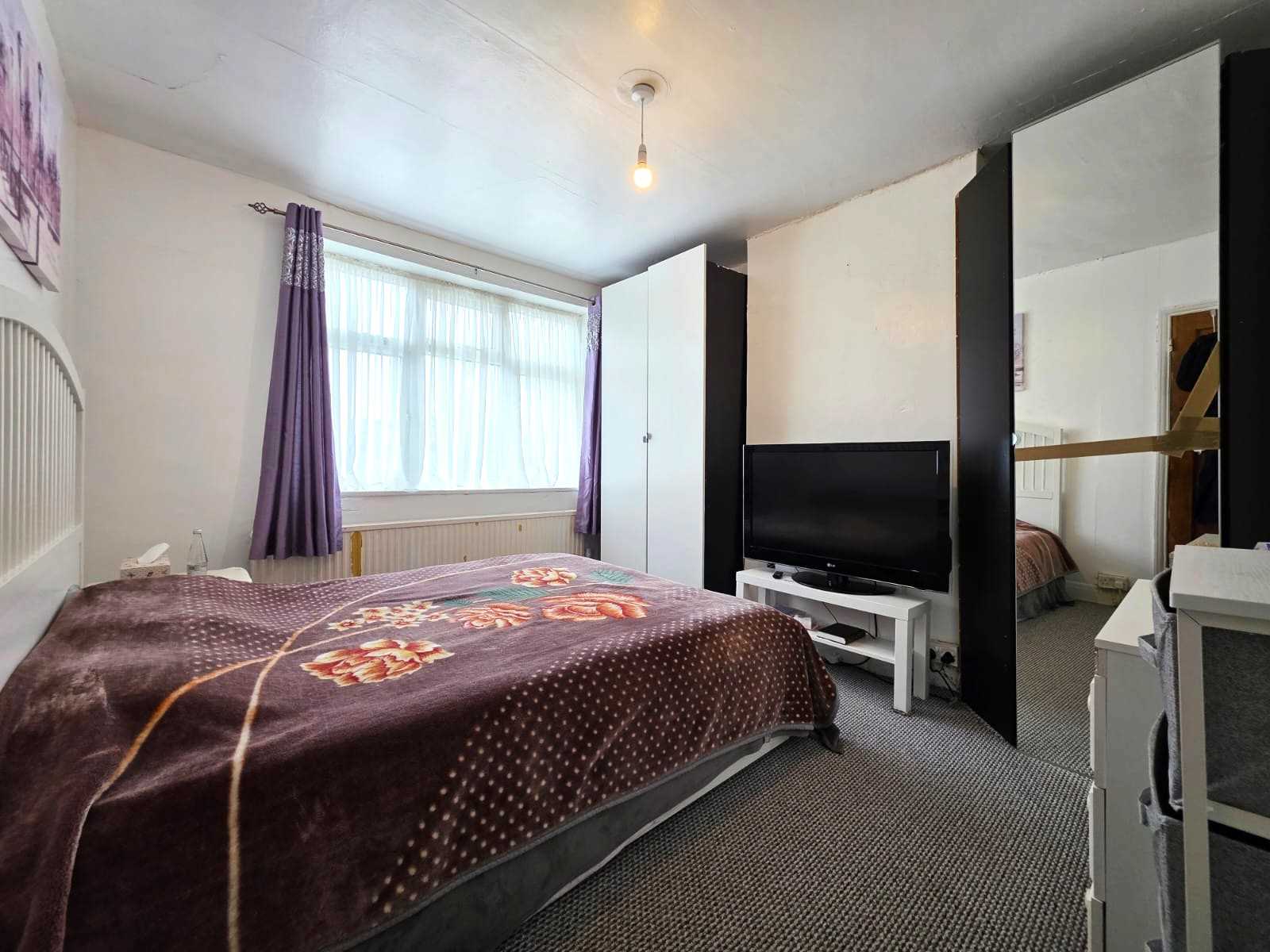 Grove Crescent - Picture 7