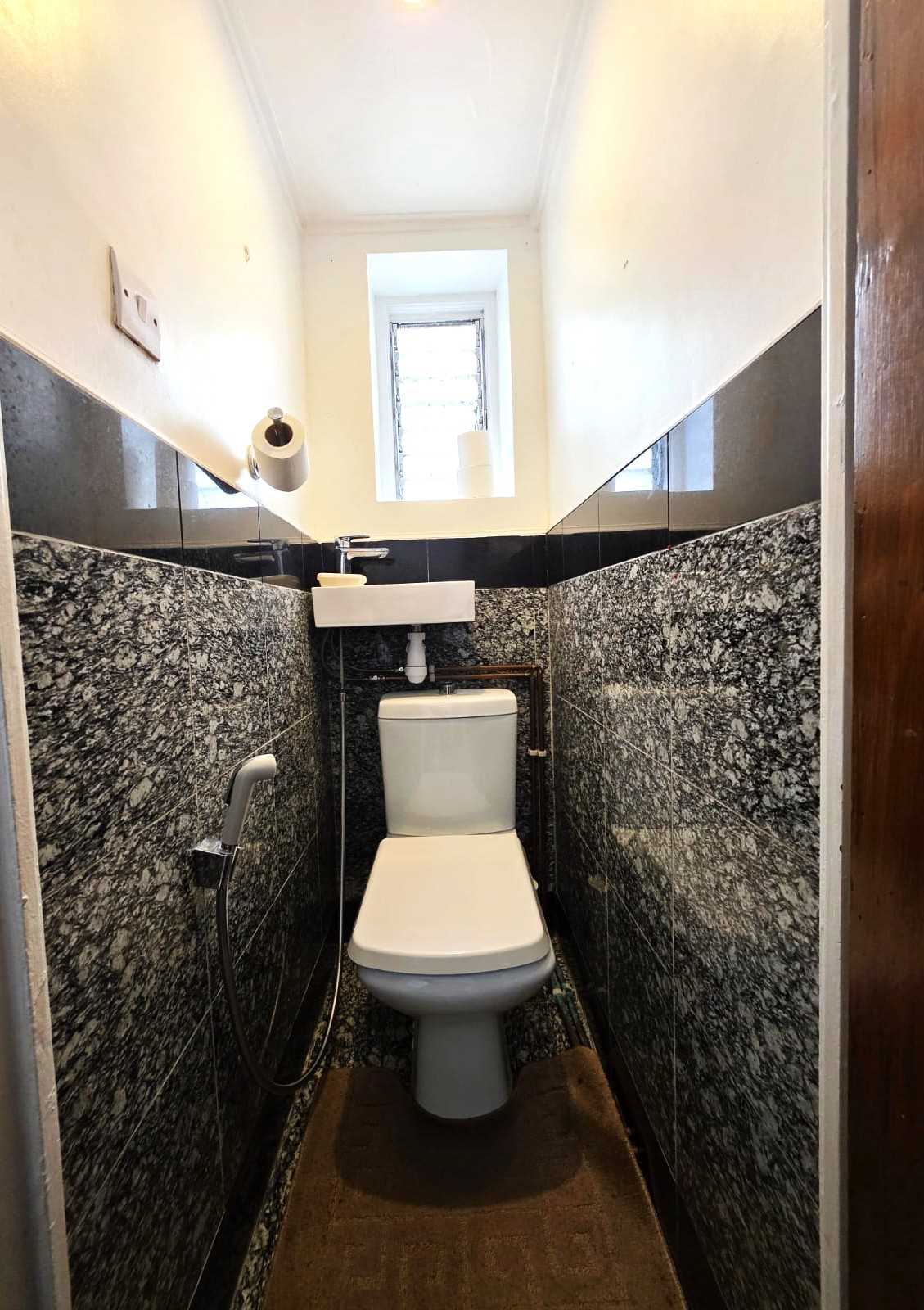 Grove Crescent - Picture 11