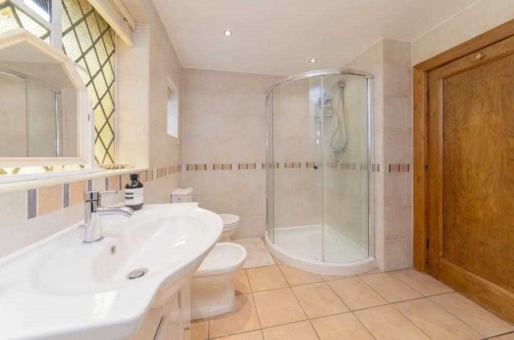 Canons Drive - Picture 15