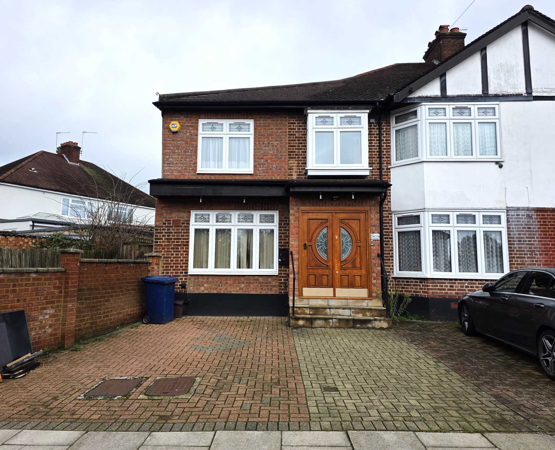 Alders Road - Picture 1