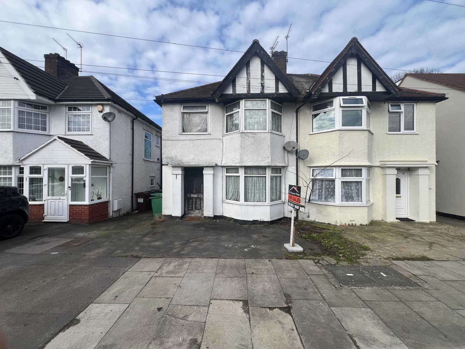 Camrose Avenue - Picture 1