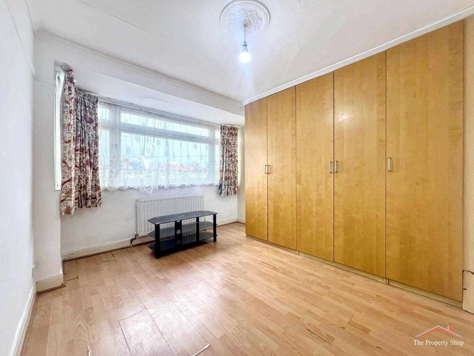 De Havilland Road - Picture 6