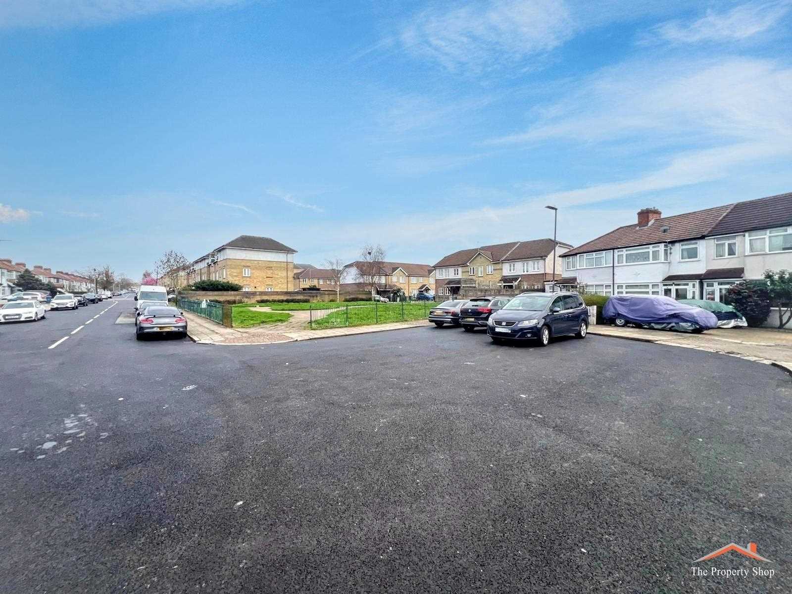 De Havilland Road - Picture 12