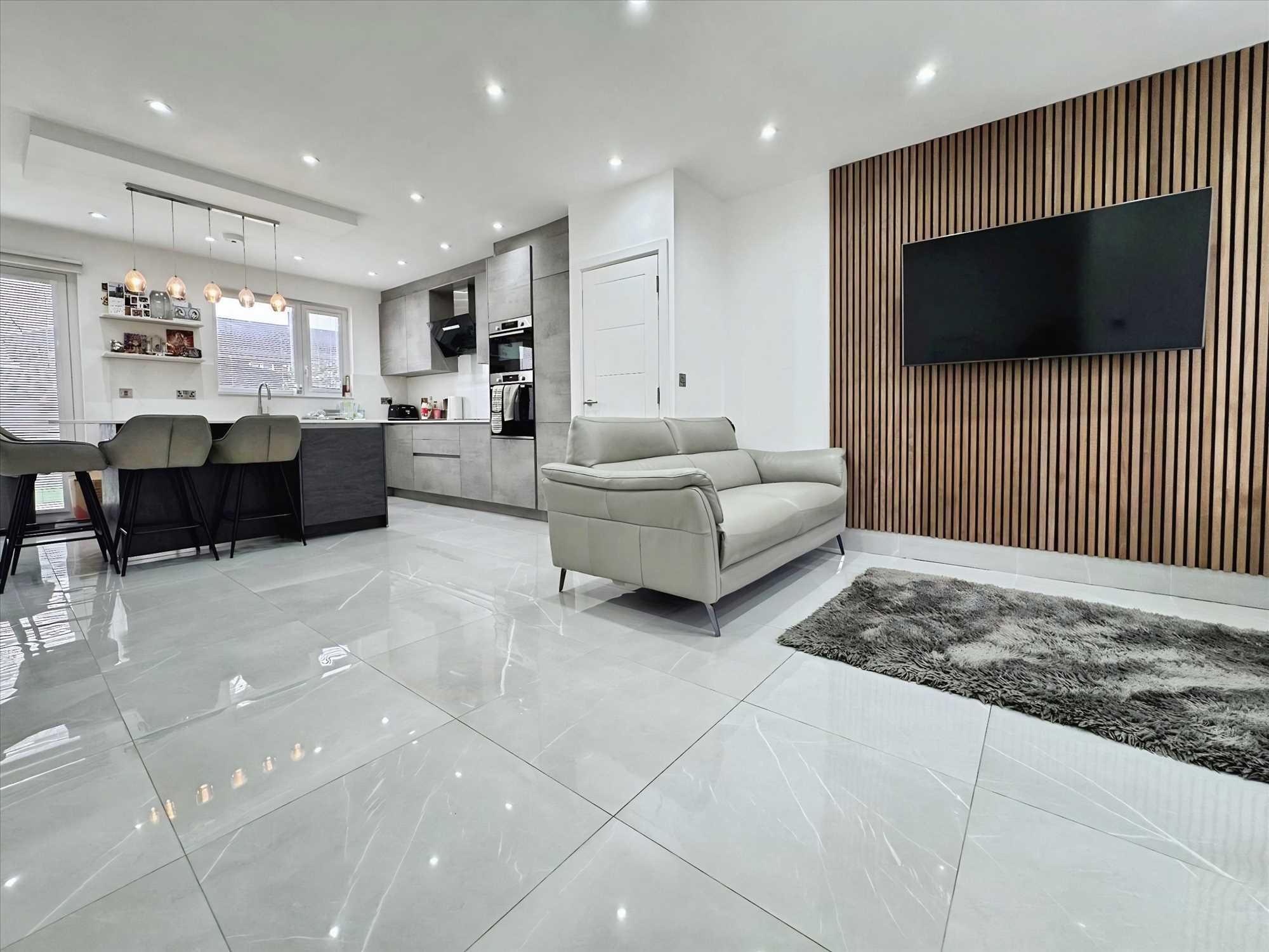 Camborne Road - Picture 3