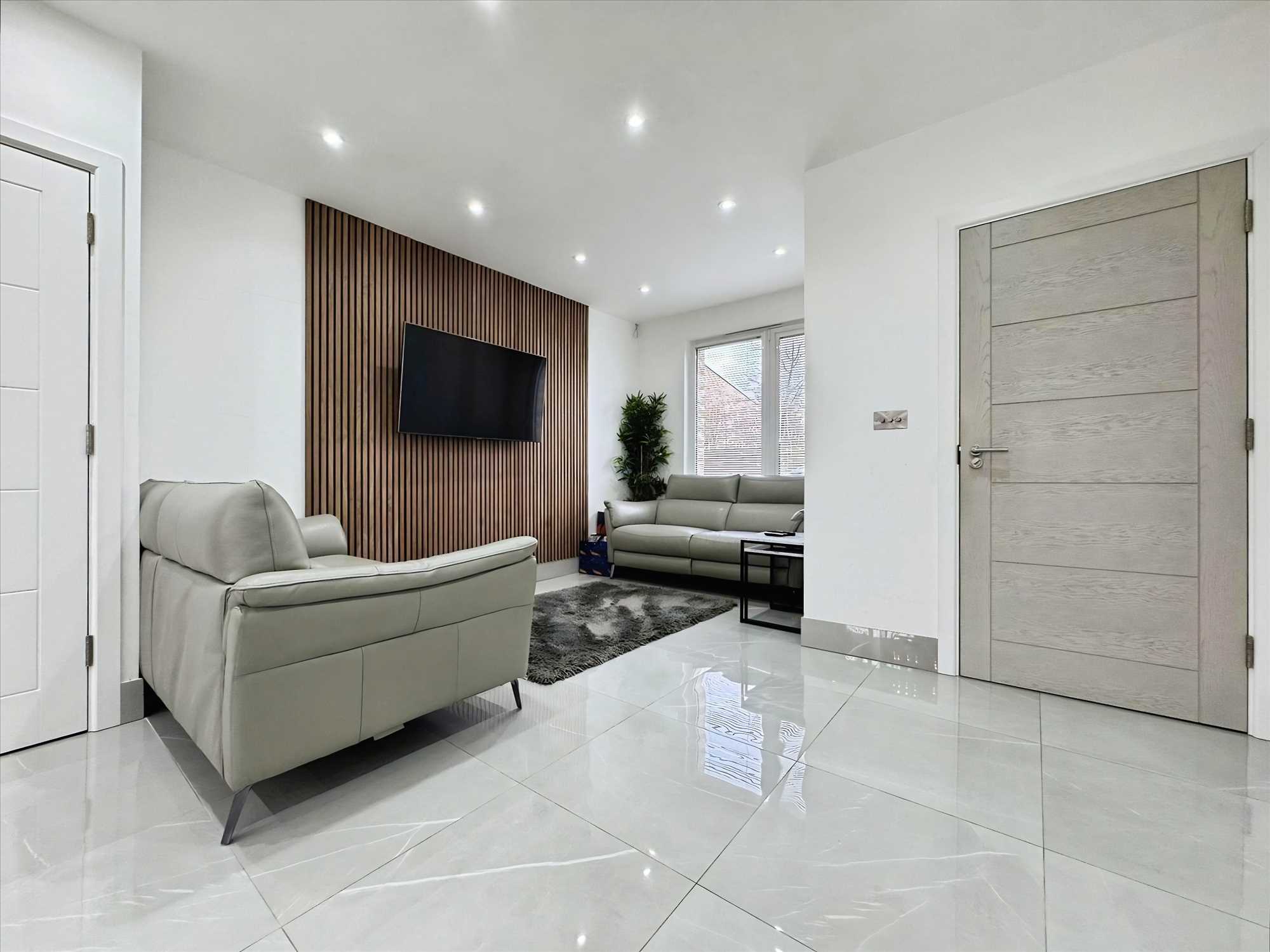 Camborne Road - Picture 4