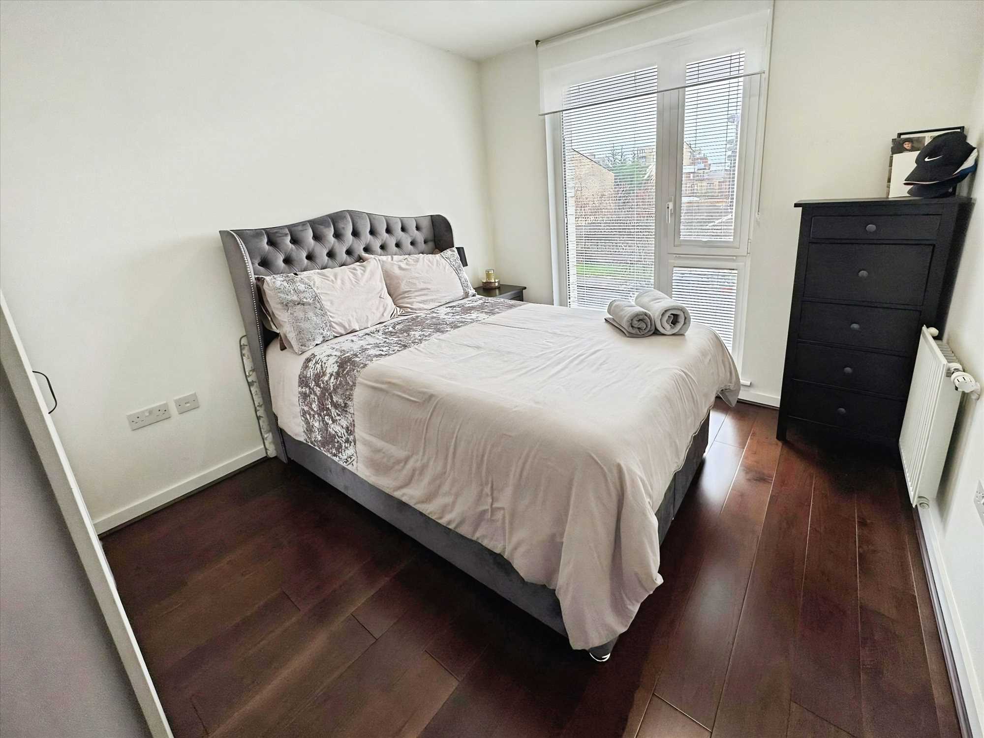 Camborne Road - Picture 11