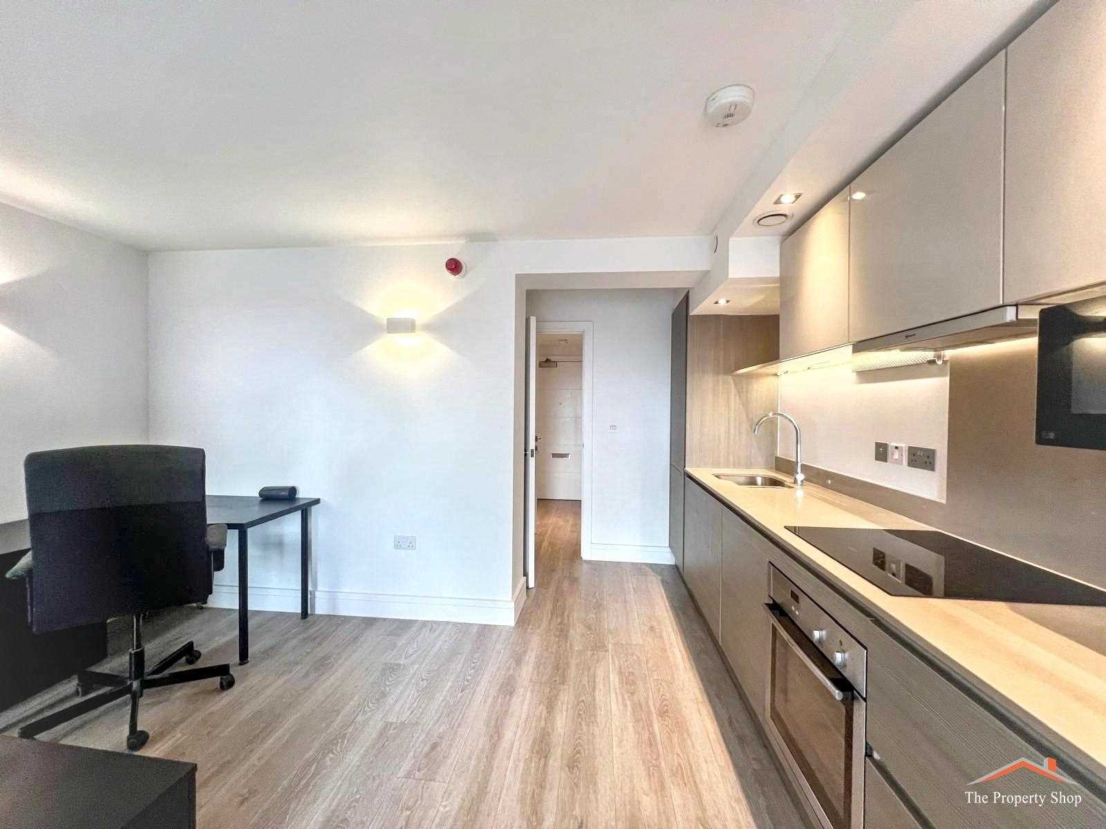 Station Road, - Picture 3