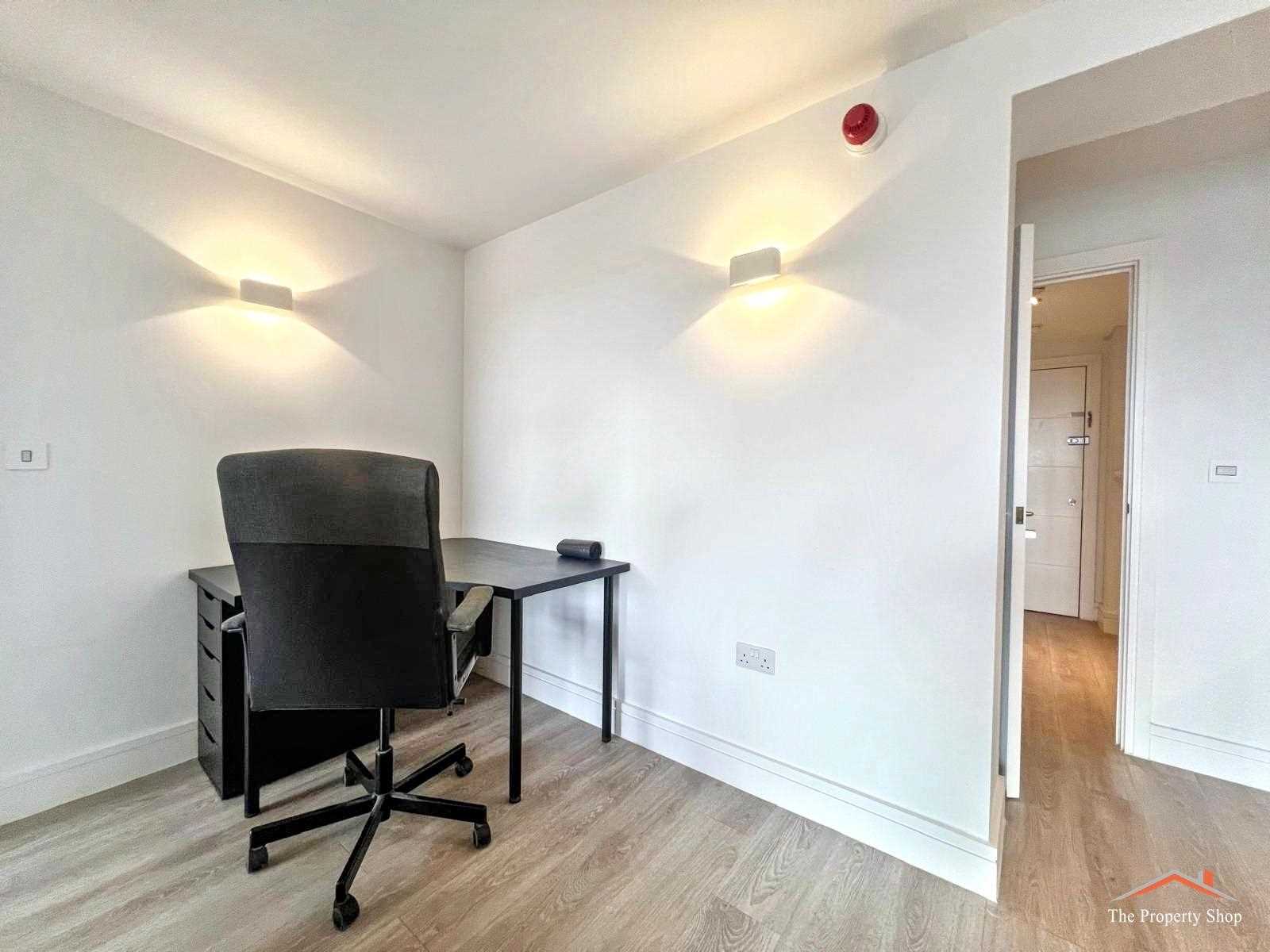 Station Road, - Picture 4