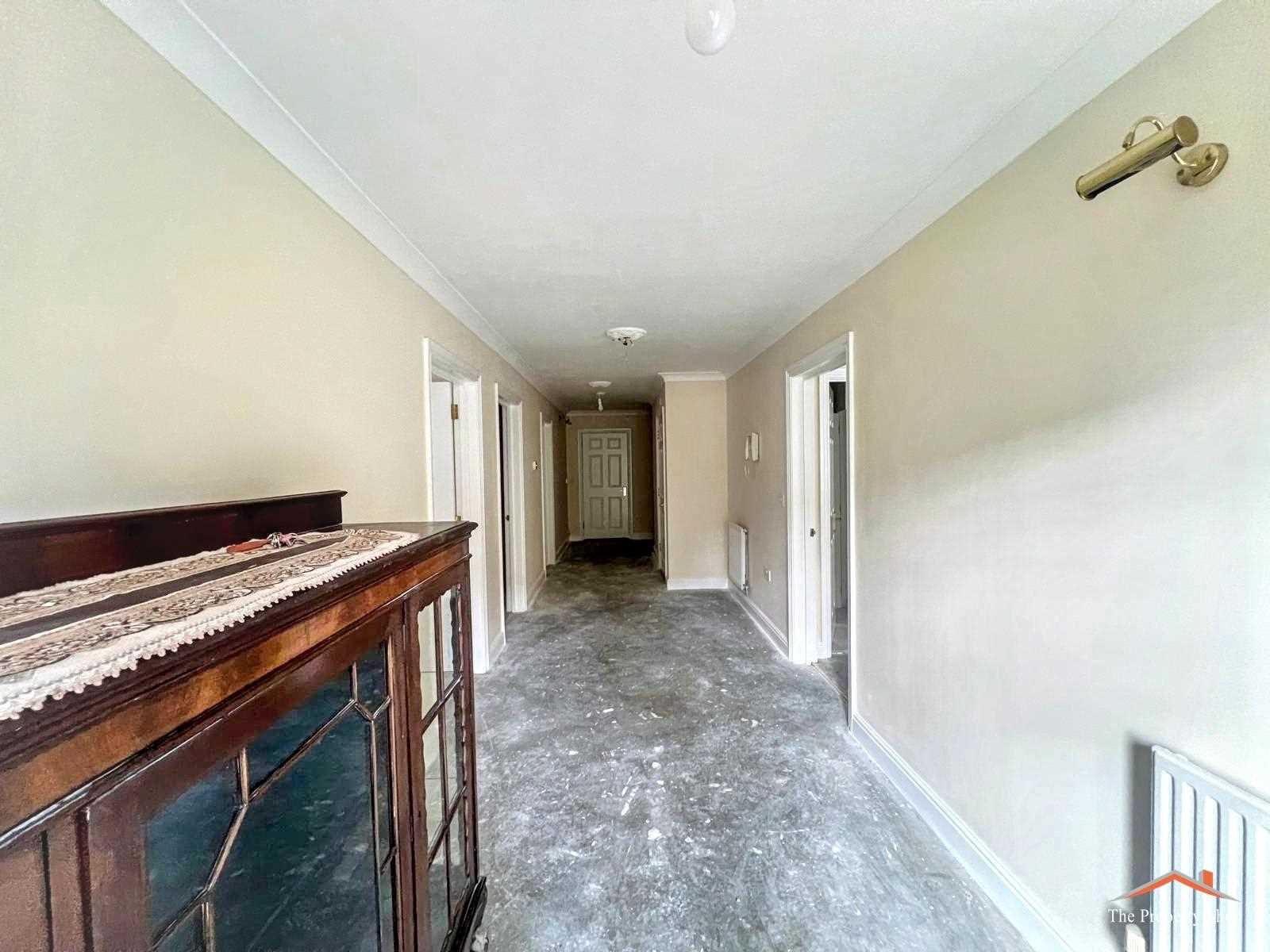 Hale Lane - Picture 4