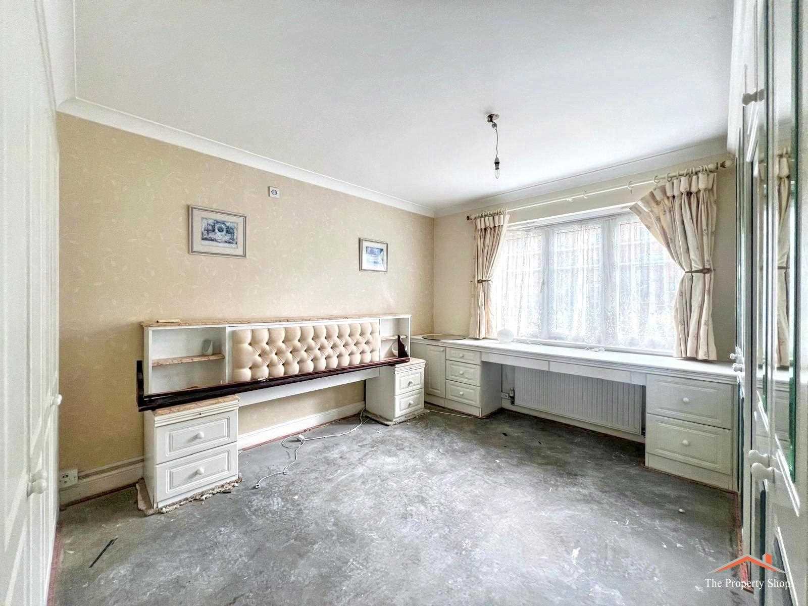 Hale Lane - Picture 9