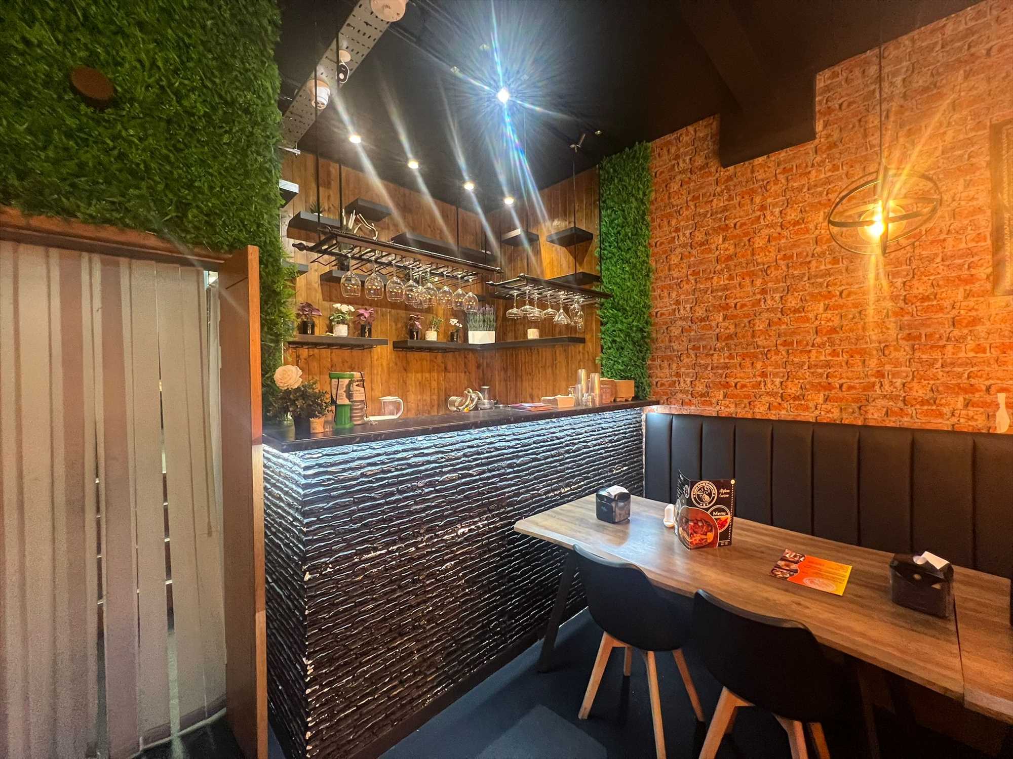 High Street, - Picture 4