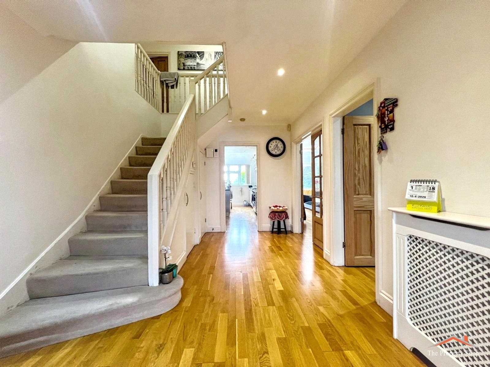 Wolmer Gardens - Picture 2