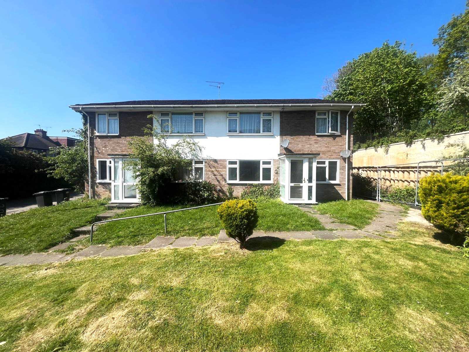 Parkfield Close - Picture 1