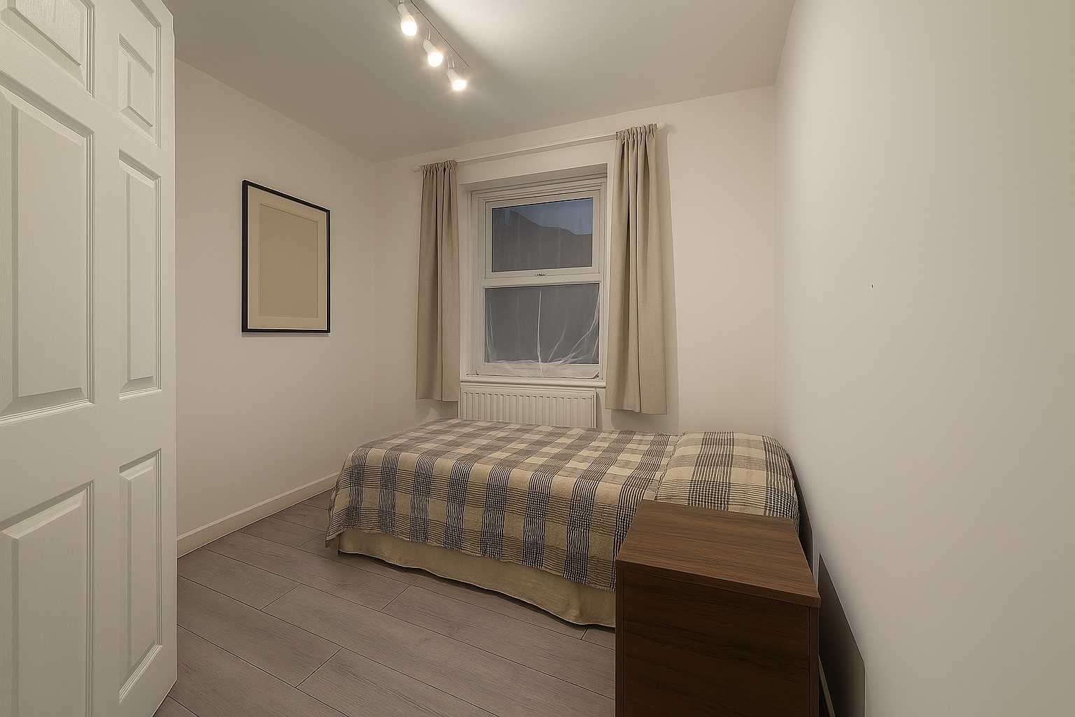 Grove Road - Picture 8