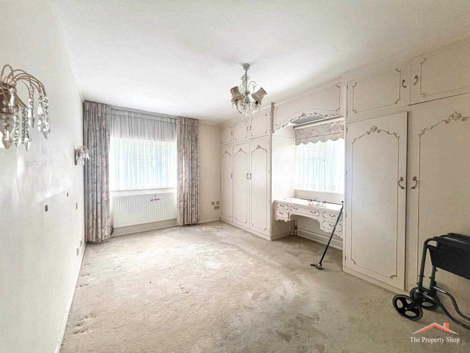 Lodge Close - Picture 5