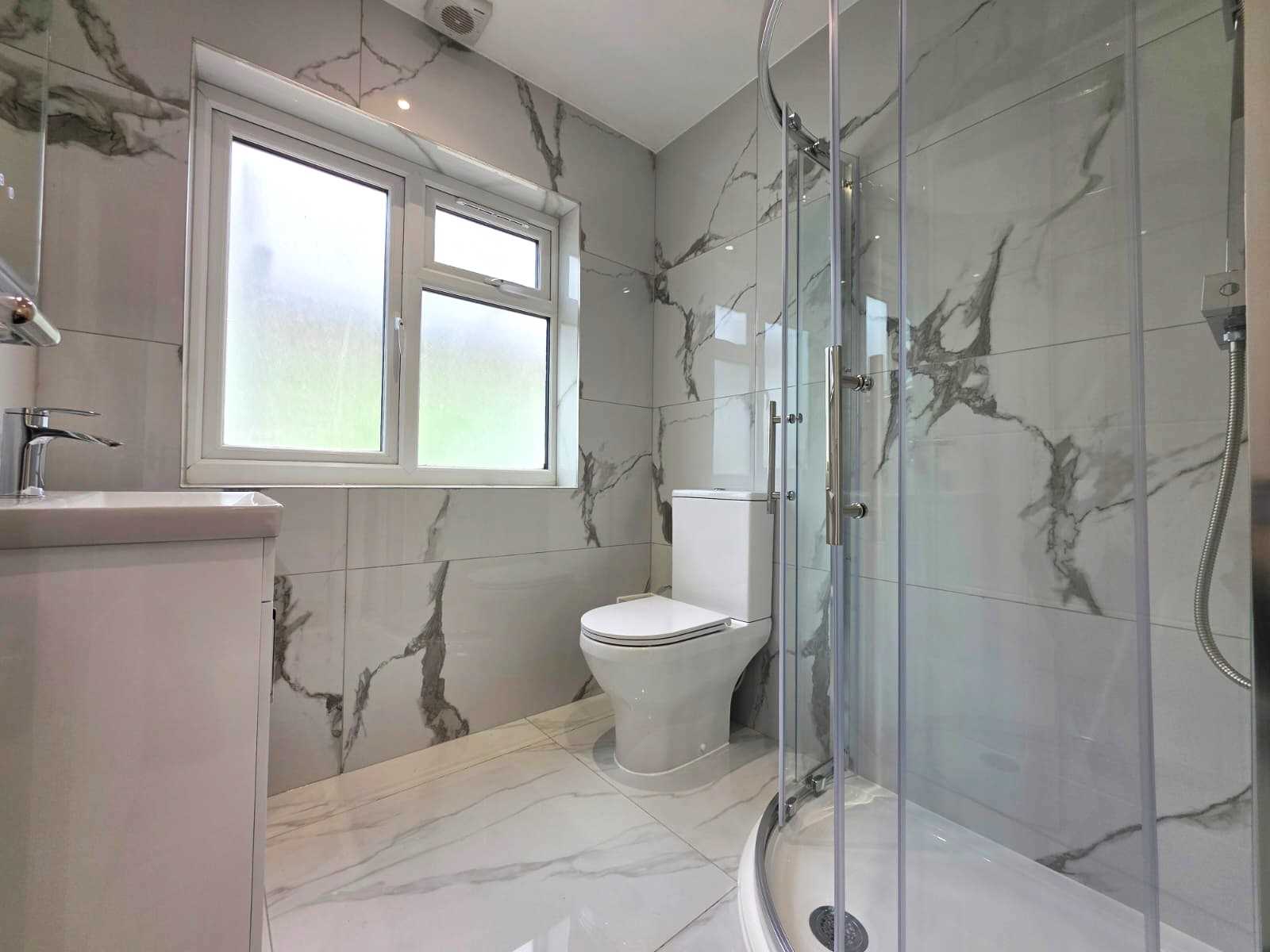 Uxbridge Road - Picture 3