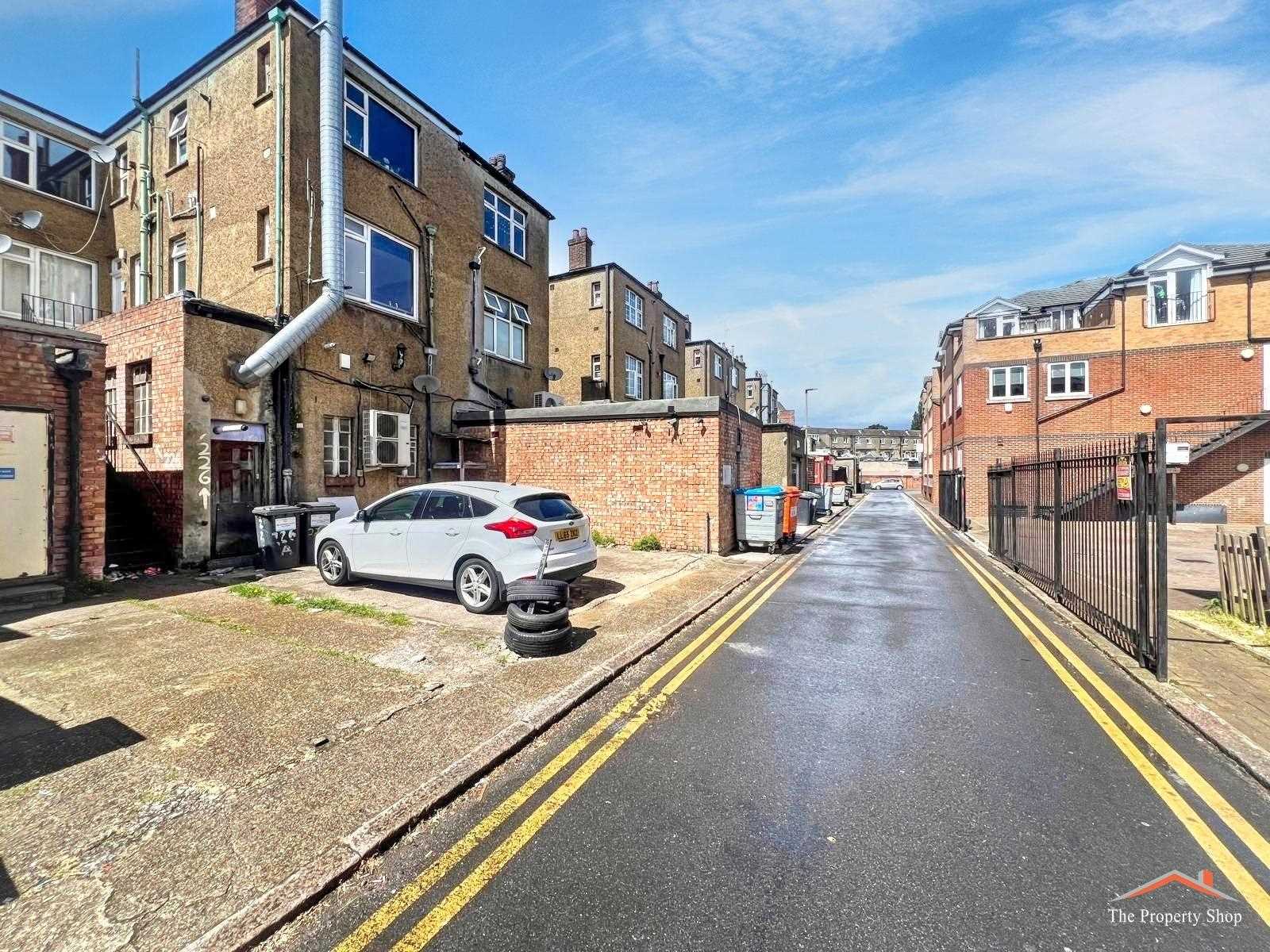 Station Road - Picture 6