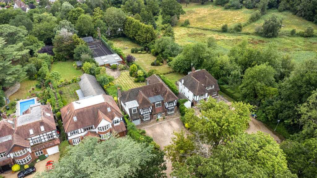 Park Drive, - Picture 2