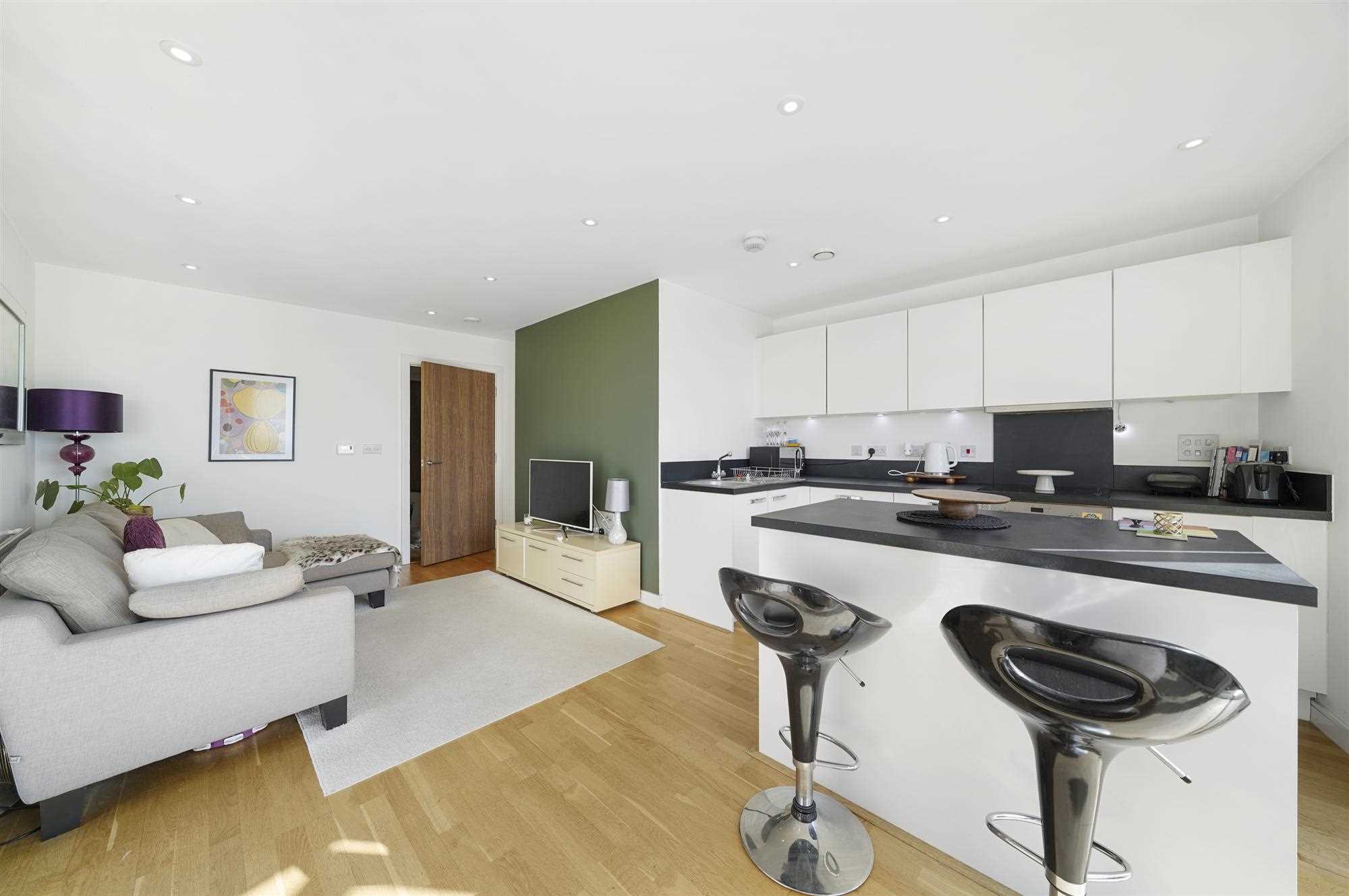 Loch Crescent, - Picture 2