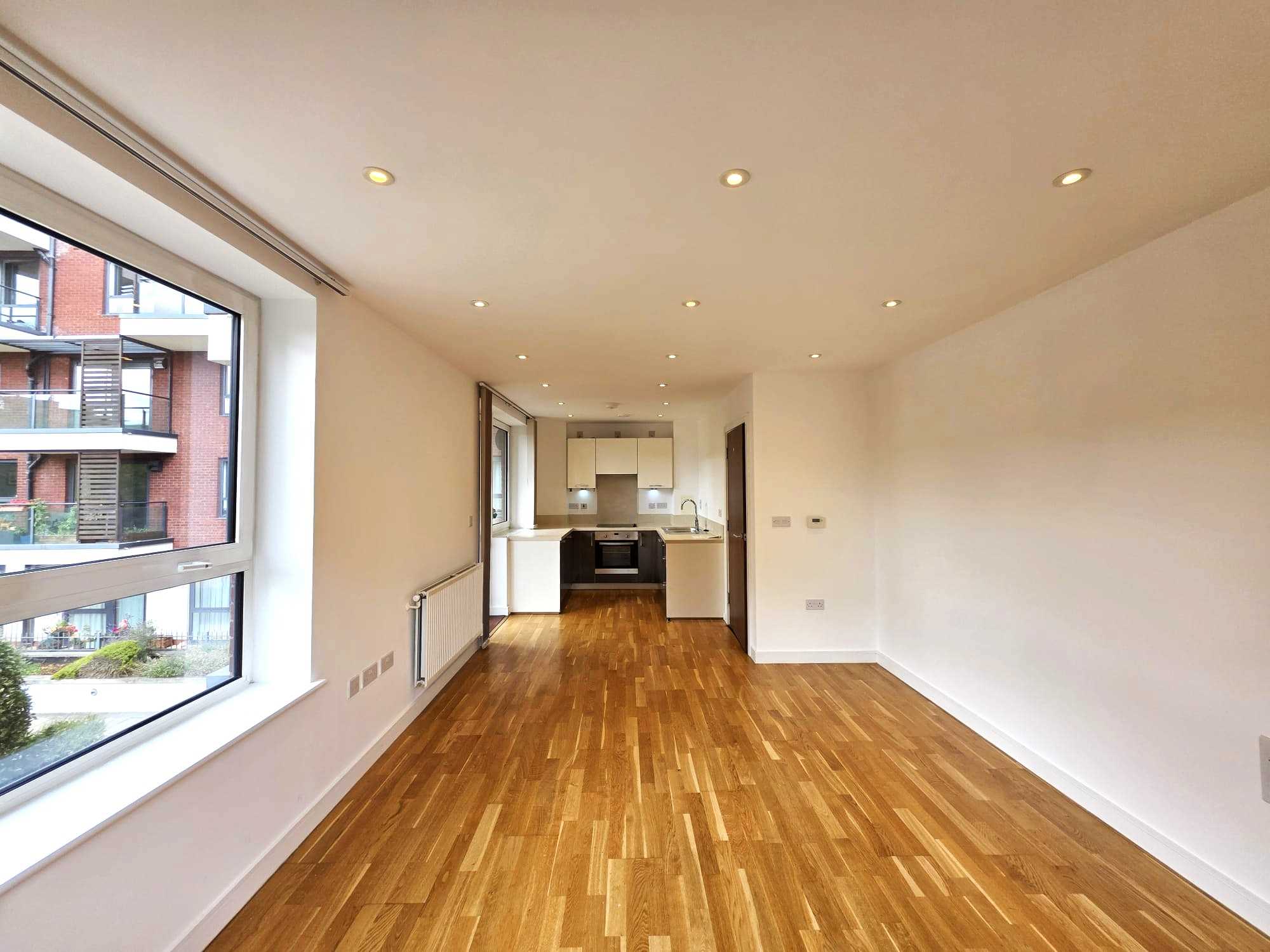 Brunel Court - Picture 3