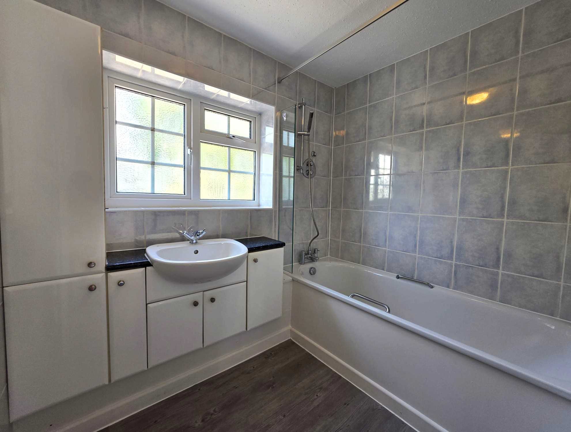 Paynesfield Road - Picture 12