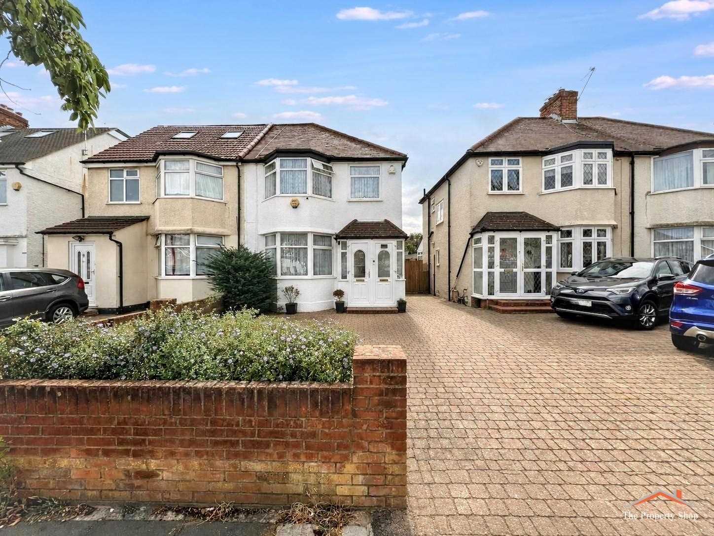 Camrose Avenue - Picture 2