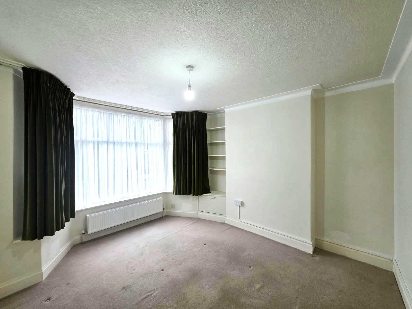 Gyles Park - Picture 3