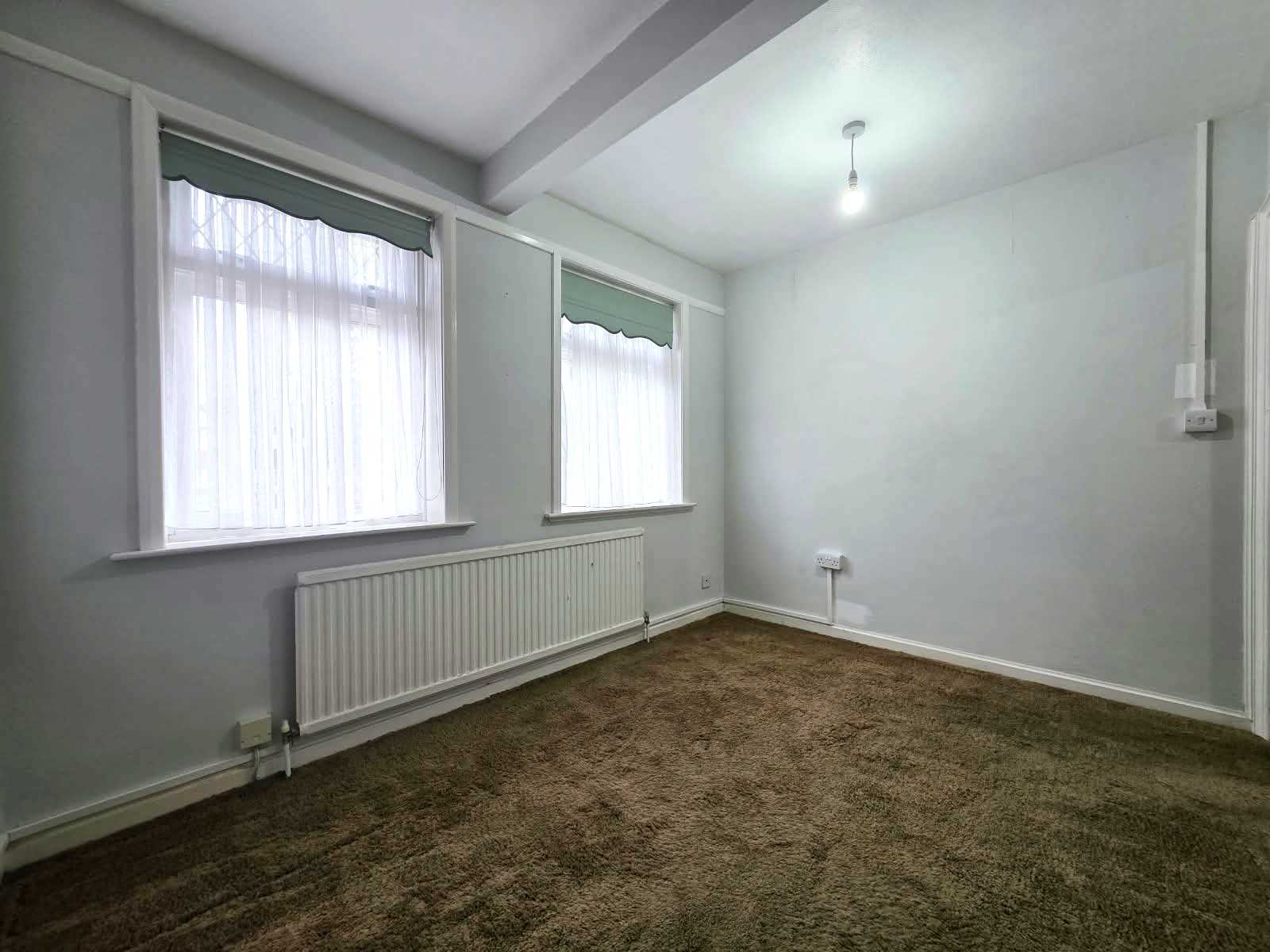 Gyles Park - Picture 9