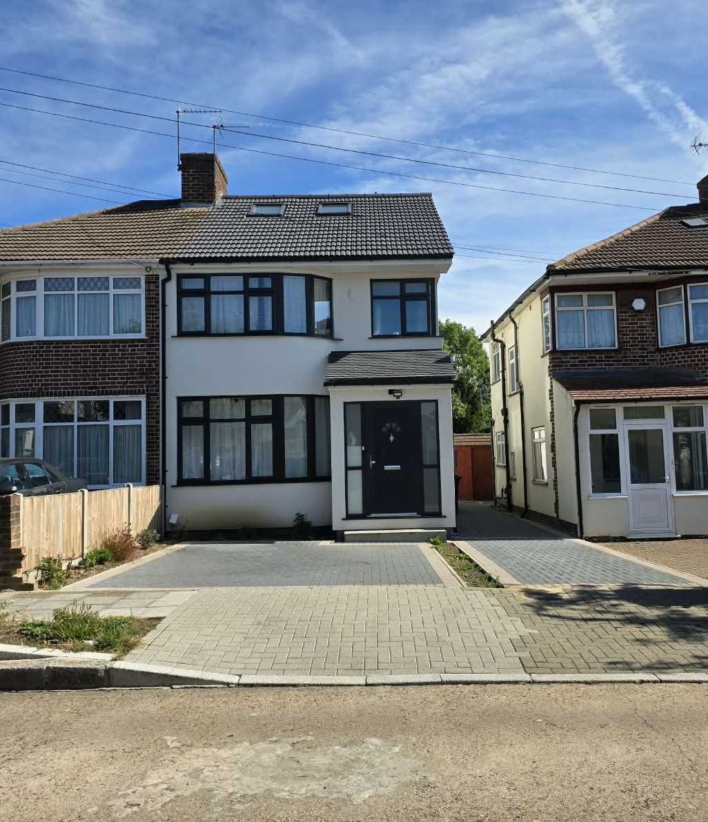 Bellamy Drive - Picture 1