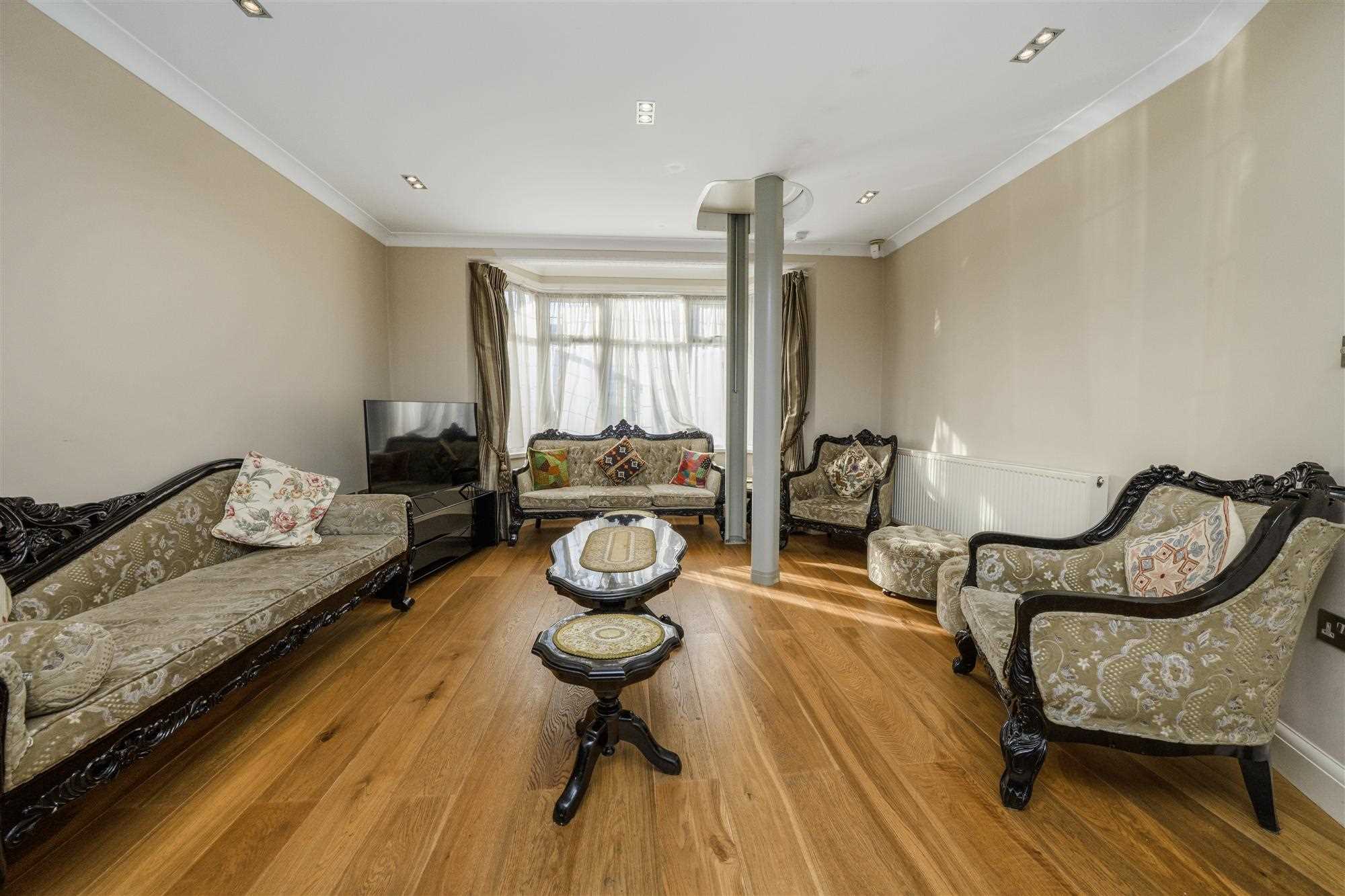 Redhill Drive - Picture 3